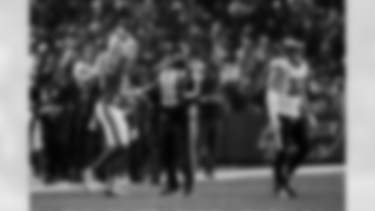 Buffalo Bills vs Philadelphia Eagles, Regular Season, December 28, 2025 at Highmark Stadium.