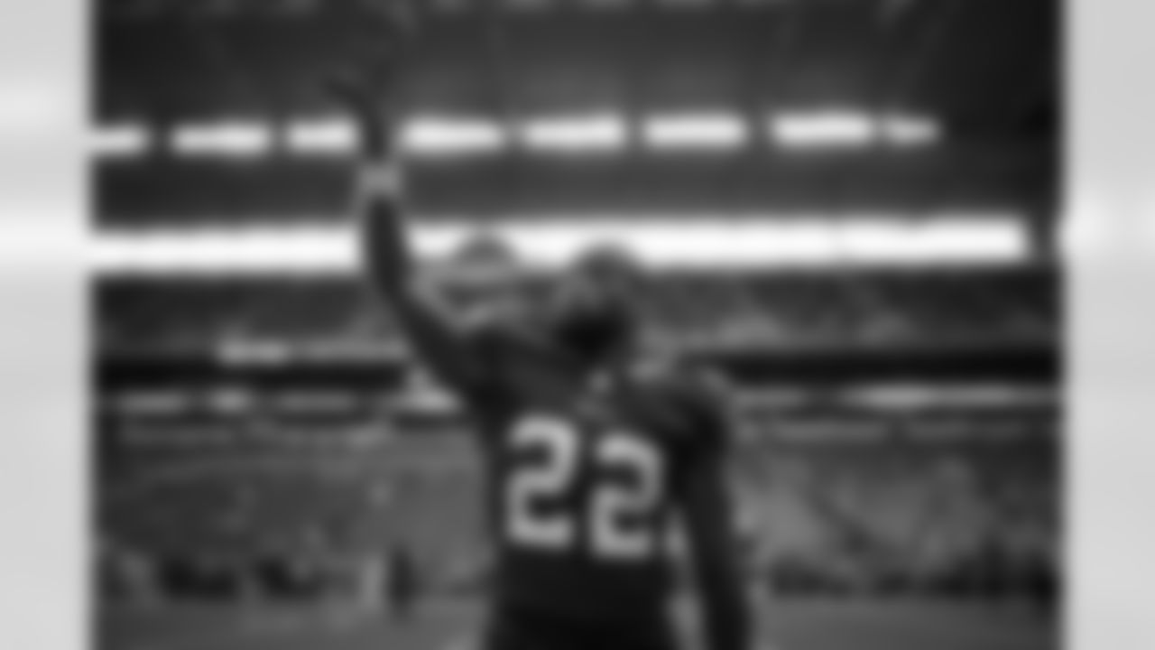 Miami Dolphins vs Buffalo Bills, Regular Season, November 09, 2025 at Hard Rock Stadium.