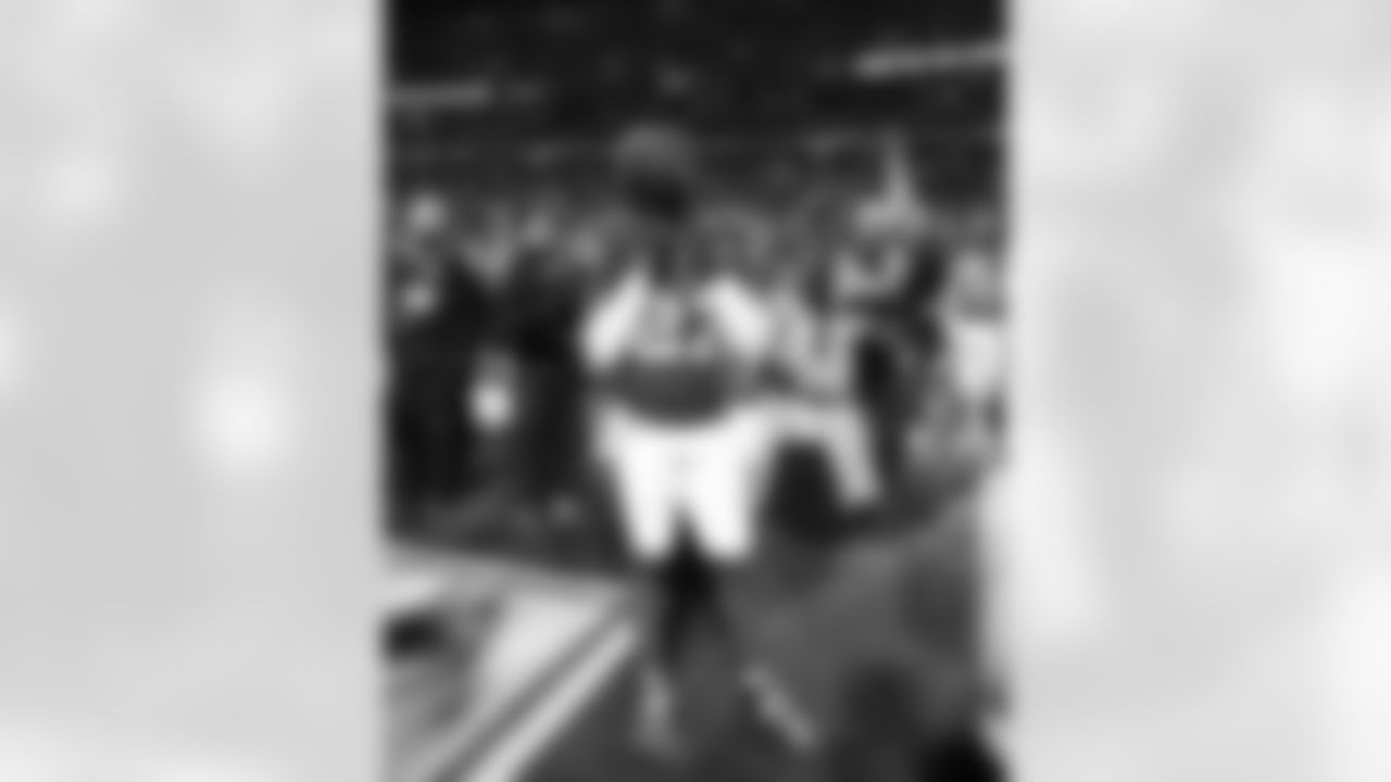 Buffalo Bills vs New York Jets, Regular Season, January 04, 2026 at Highmark Stadium.