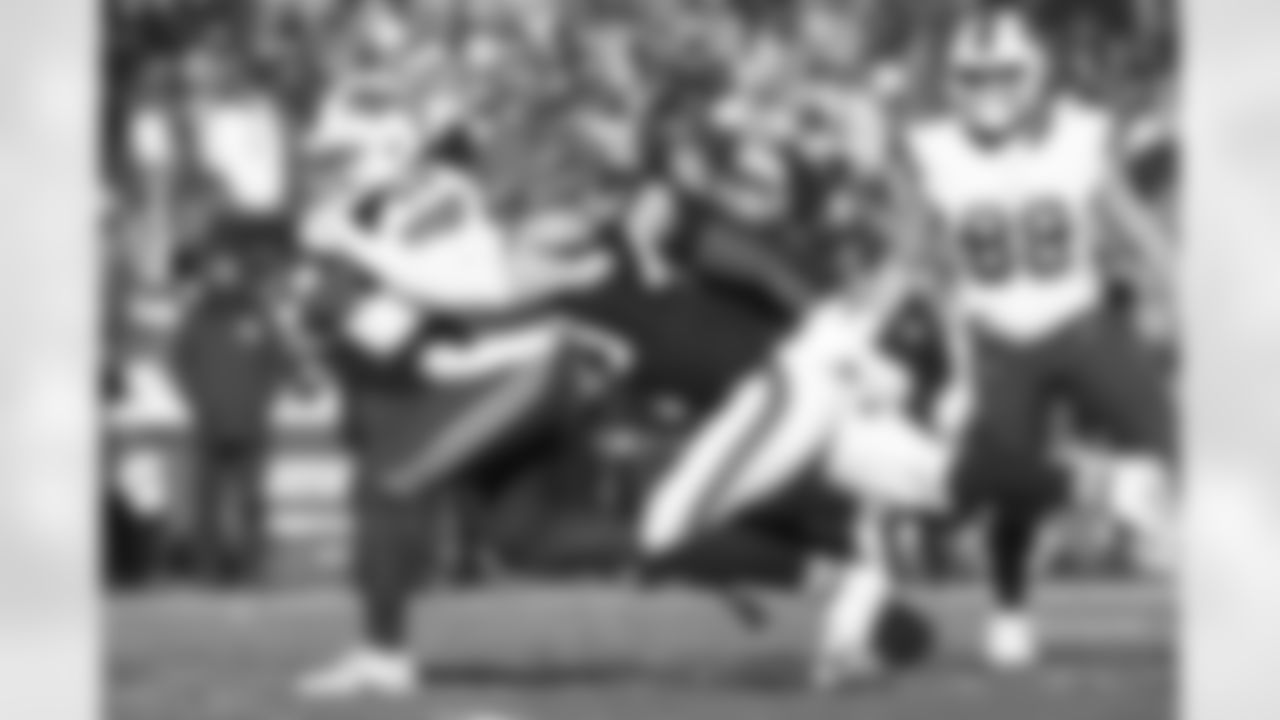 Cleveland Browns vs Buffalo Bills, Regular Season, December 21, 2025 at Huntington Bank Field.