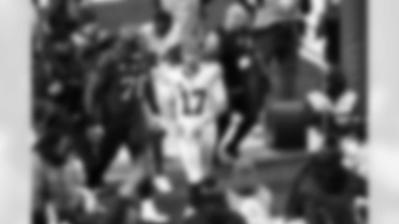 Buffalo Bills vs Tampa Bay Buccaneers, Regular Season, November 16, 2025 at Highmark Stadium.