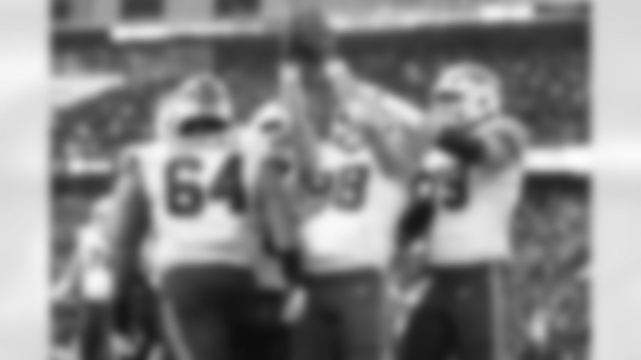 New England Patriots vs Buffalo Bills, Regular Season, December 14, 2025 at Gillette Stadium.