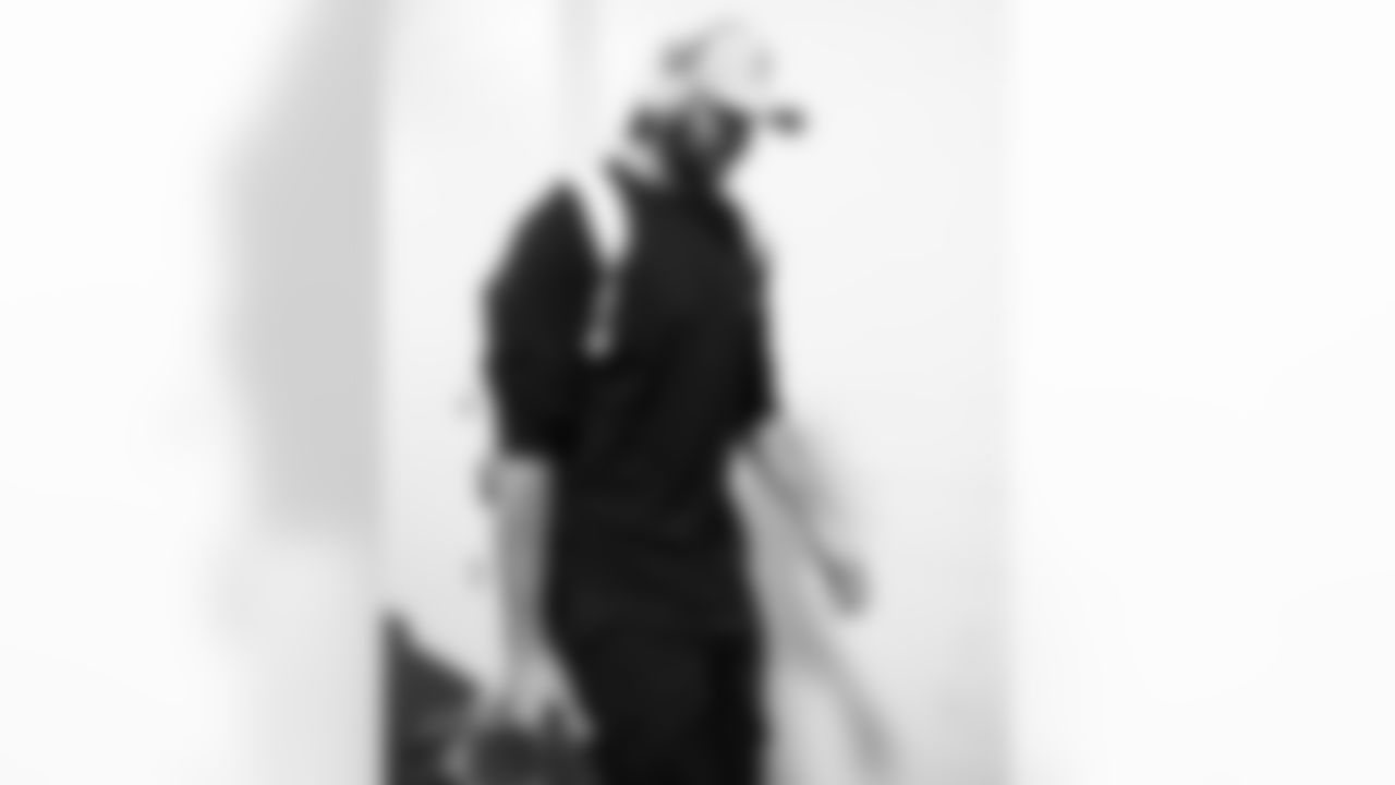 Pittsburgh Steelers vs Buffalo Bills, Regular Season, November 30, 2025 at Acrisure Stadium.