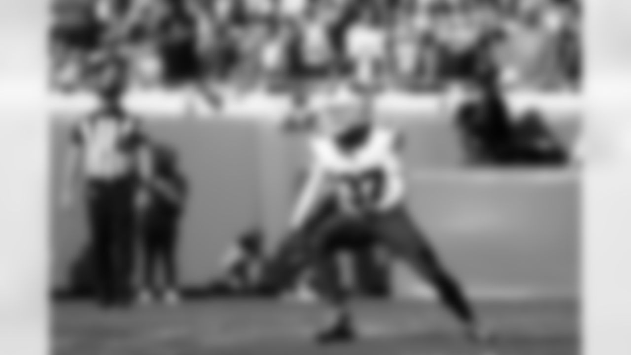 Buffalo Bills vs Jacksonville Jaguars, Wild Card Weekend, January 11, 2026 at EverBank Stadium.