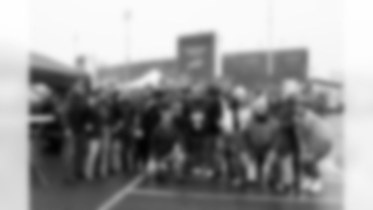 Buffalo Bills vs Philadelphia Eagles, Regular Season, December 28, 2025 at Highmark Stadium.