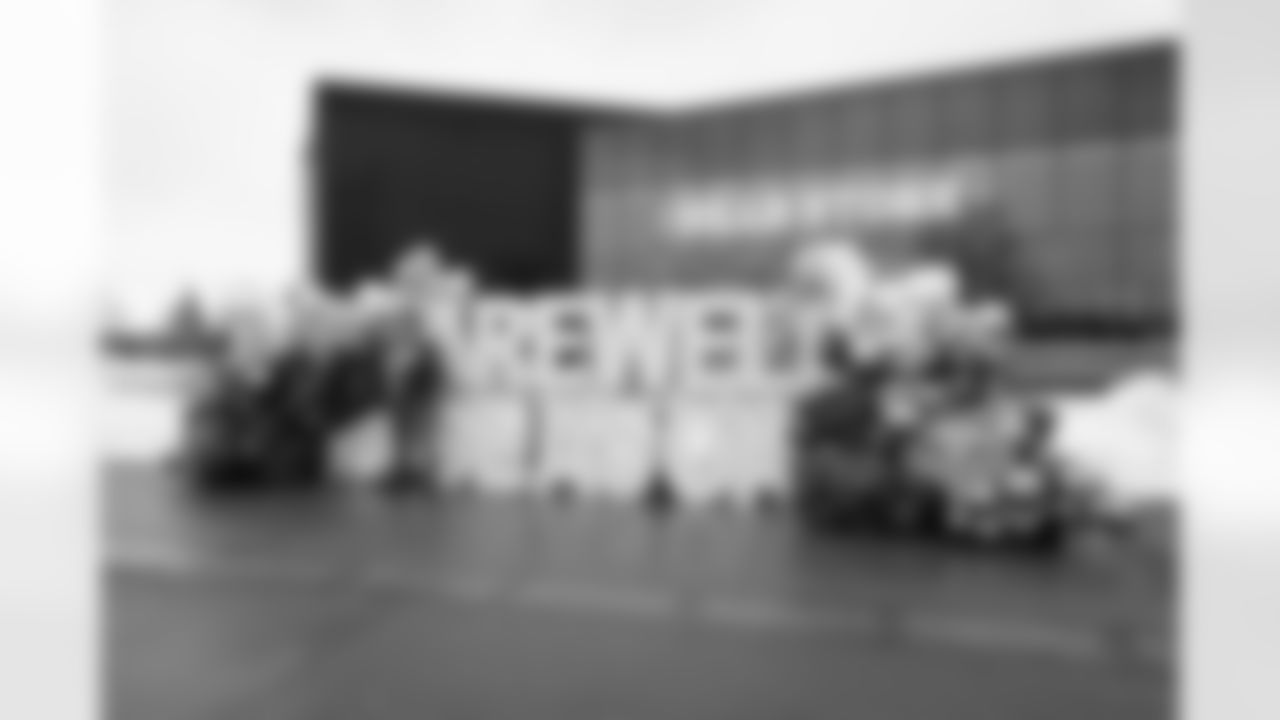 Buffalo Bills vs New York Jets, Regular Season, January 04, 2026 at Highmark Stadium.