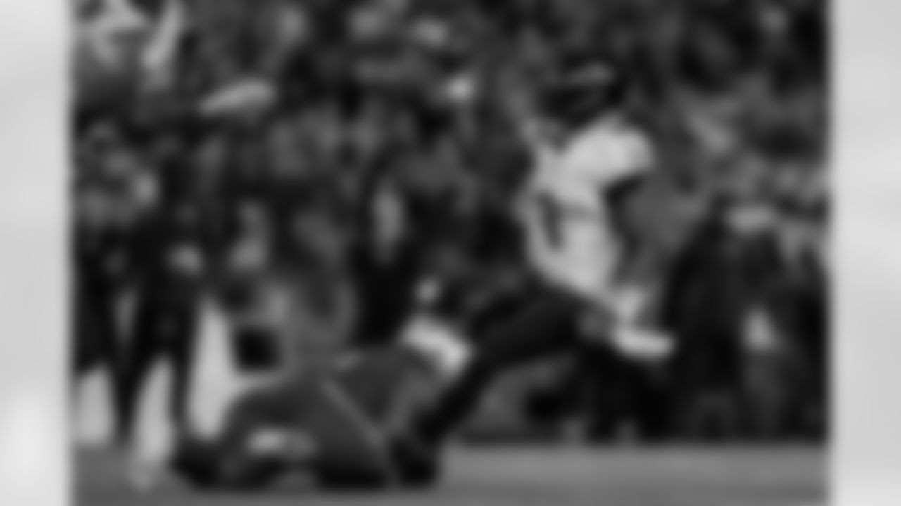 Ed Oliver (91). Buffalo Bills vs Baltimore Ravens, Regular Season, September 07, 2025 at Highmark Stadium.