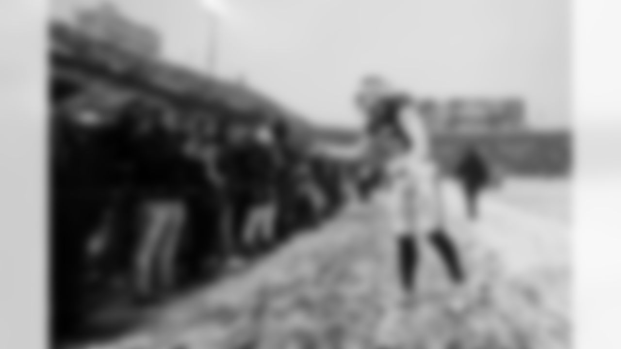 Buffalo Bills vs Cincinnati Bengals, Regular Season, December 07, 2025 at Highmark Stadium.