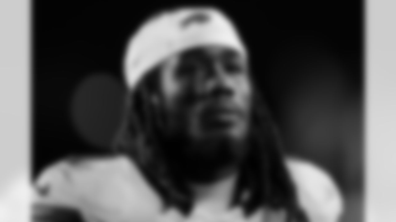 Pittsburgh Steelers vs Buffalo Bills, Regular Season, November 30, 2025 at Acrisure Stadium.