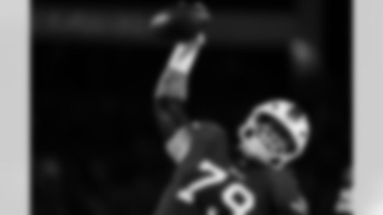 Spencer Brown (79). Buffalo Bills vs Kansas City Chiefs, Regular Season, November 02, 2025 at Highmark Stadium.