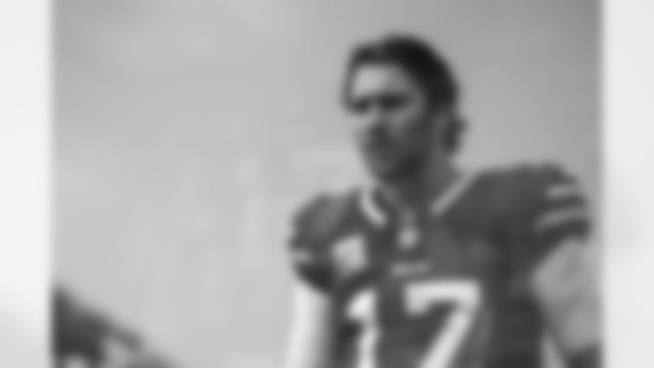 Josh Allen (17). Buffalo Bills vs New Orleans Saints, Regular Season, September 28, 2025 at Highmark Stadium.