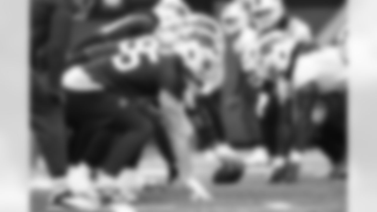 Jackson Hawes (85). Buffalo Bills Week 10 Practice, November 07, 2025 at the Buffalo Bills Training Center.