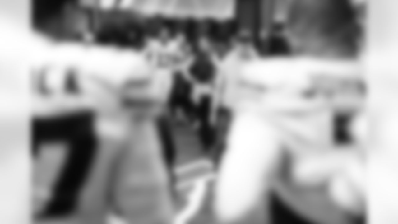 Buffalo Bills vs Tampa Bay Buccaneers, Regular Season, November 16, 2025 at Highmark Stadium.