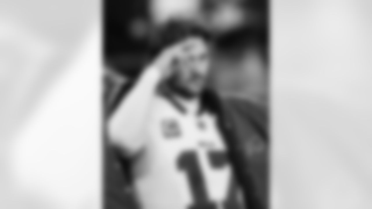 Pittsburgh Steelers vs Buffalo Bills, Regular Season, November 30, 2025 at Acrisure Stadium.