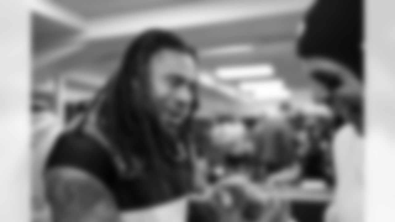 Pittsburgh Steelers vs Buffalo Bills, Regular Season, November 28, 2025 at Acrisure Stadium.