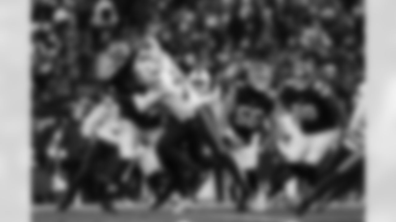 Cleveland Browns vs Buffalo Bills, Regular Season, December 21, 2025 at Huntington Bank Field.