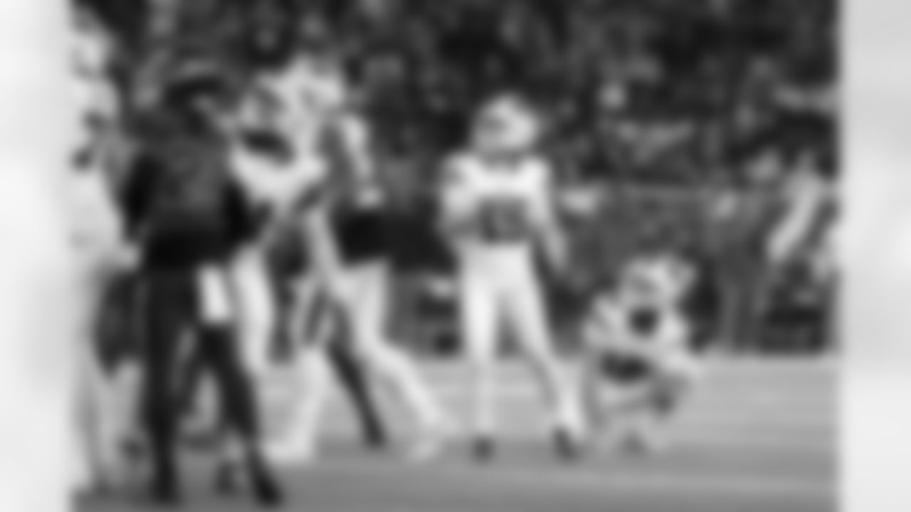 Houston Texans vs Buffalo Bills, Regular Season, November 20, 2025 at NRG Stadium.