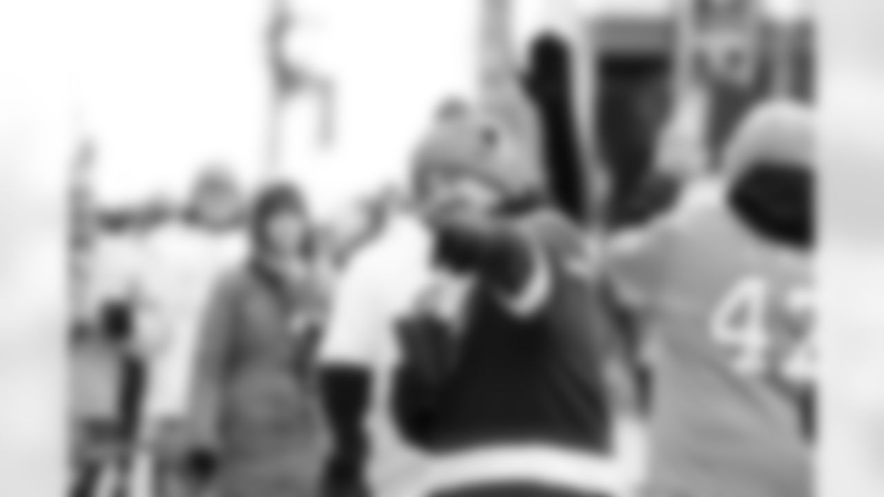 Buffalo Bills vs Tampa Bay Buccaneers, Regular Season, November 16, 2025 at Highmark Stadium.