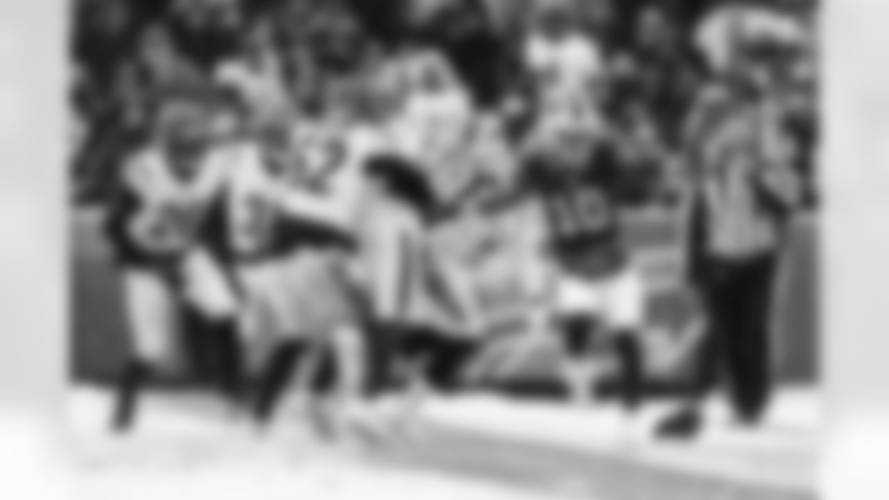 Buffalo Bills vs Cincinnati Bengals, Regular Season, December 07, 2025 at Highmark Stadium.