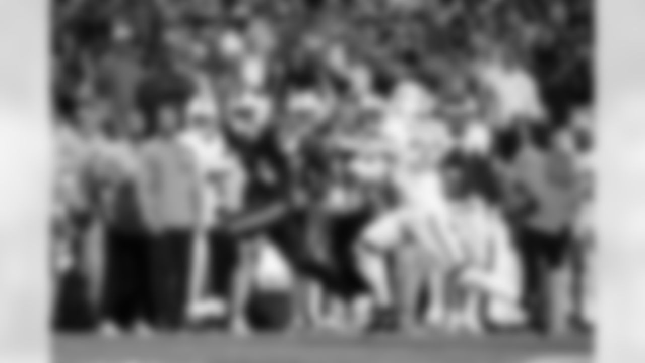 Buffalo Bills vs Miami Dolphins, Regular Season, September 18, 2025 at Highmark Stadium.