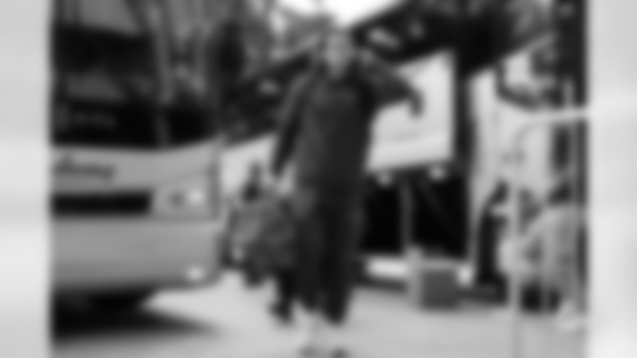 Miami Dolphins vs Buffalo Bills, Regular Season, November 09, 2025 at Hard Rock Stadium.