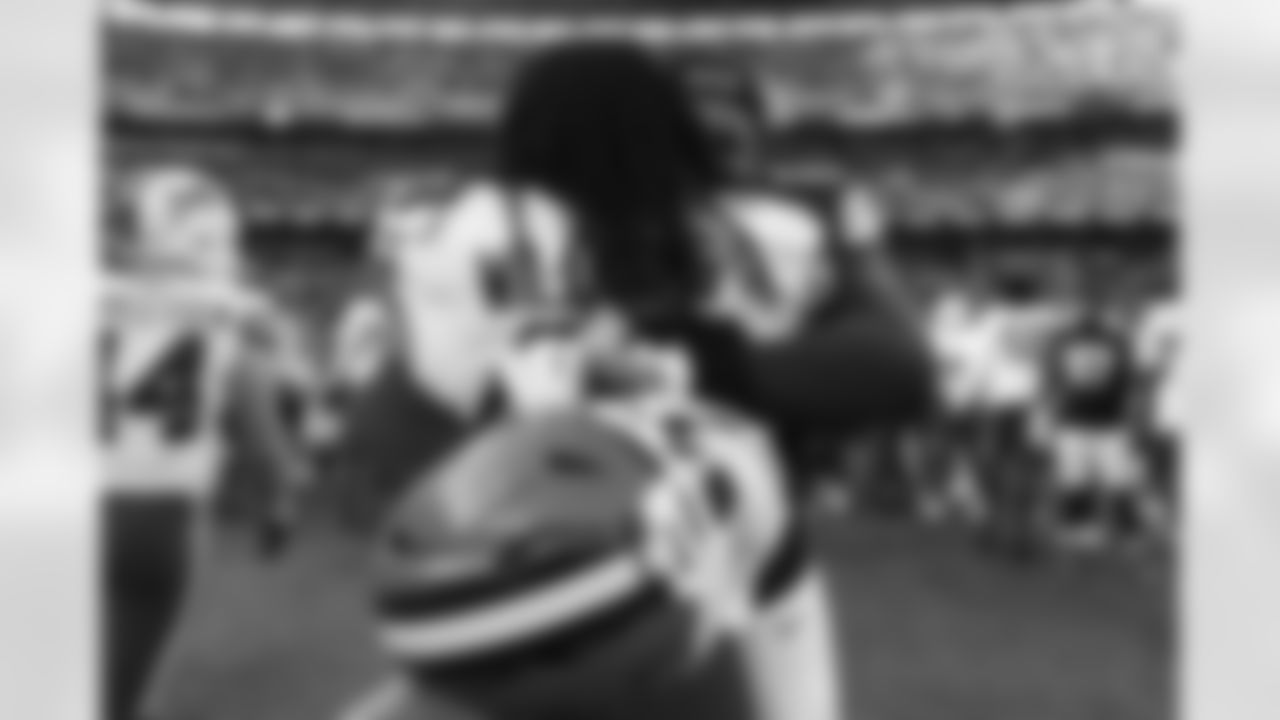 Cleveland Browns vs Buffalo Bills, Regular Season, December 21, 2025 at Huntington Bank Field.