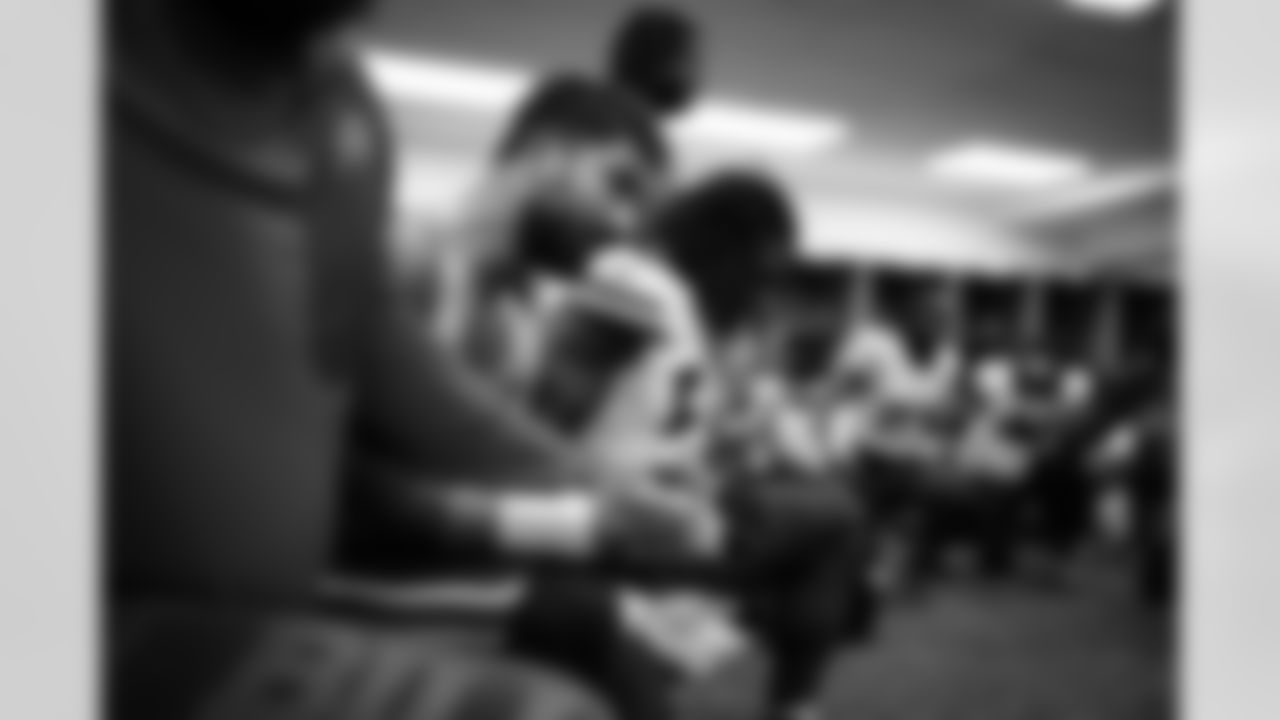 Pittsburgh Steelers vs Buffalo Bills, Regular Season, November 28, 2025 at Acrisure Stadium.