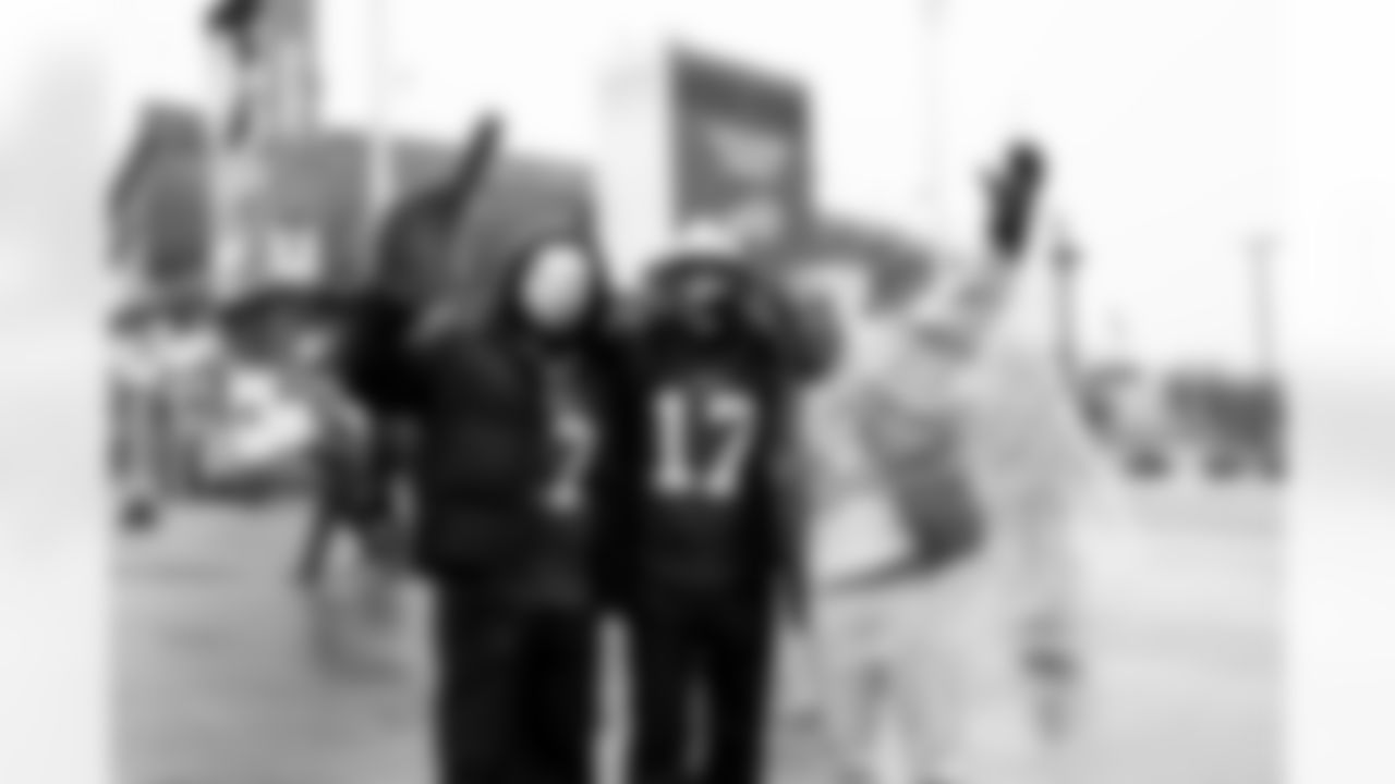 Buffalo Bills vs Philadelphia Eagles, Regular Season, December 28, 2025 at Highmark Stadium.