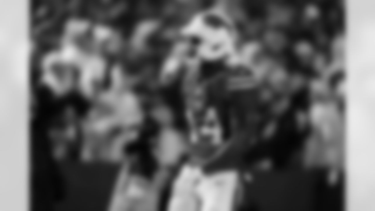 Buffalo Bills vs Philadelphia Eagles, Regular Season, December 28, 2025 at Highmark Stadium.