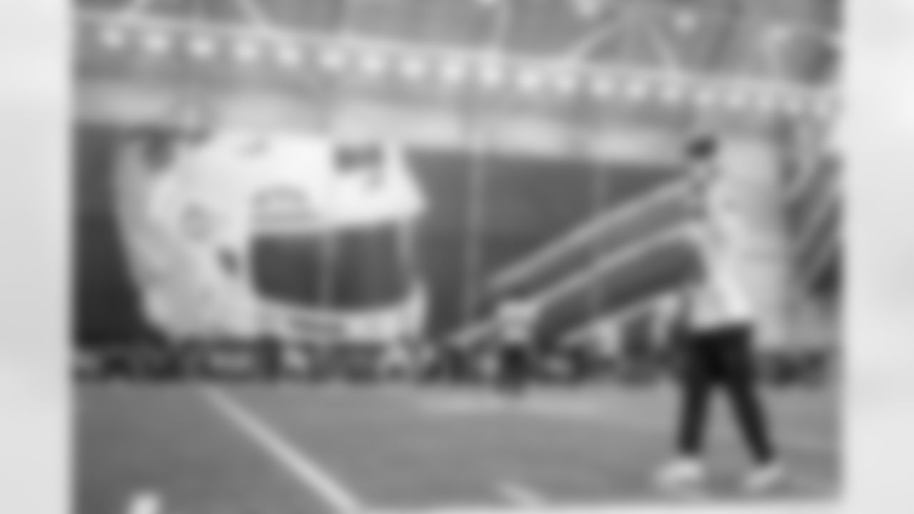 /bElijah Moore (18). Buffalo Bills Week 12 Practice, November 18, 2025 at Buffalo Bills Training Center.