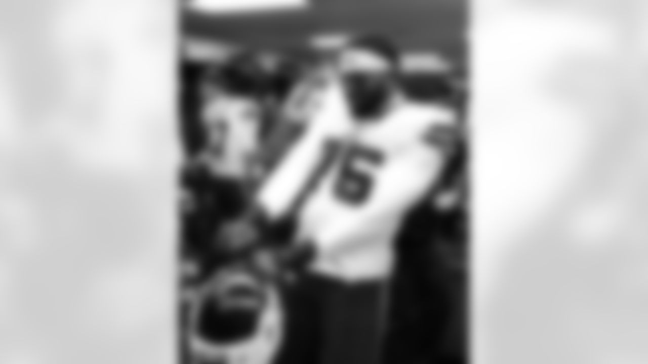 New England Patriots vs Buffalo Bills, Regular Season, December 14, 2025 at Gillette Stadium.