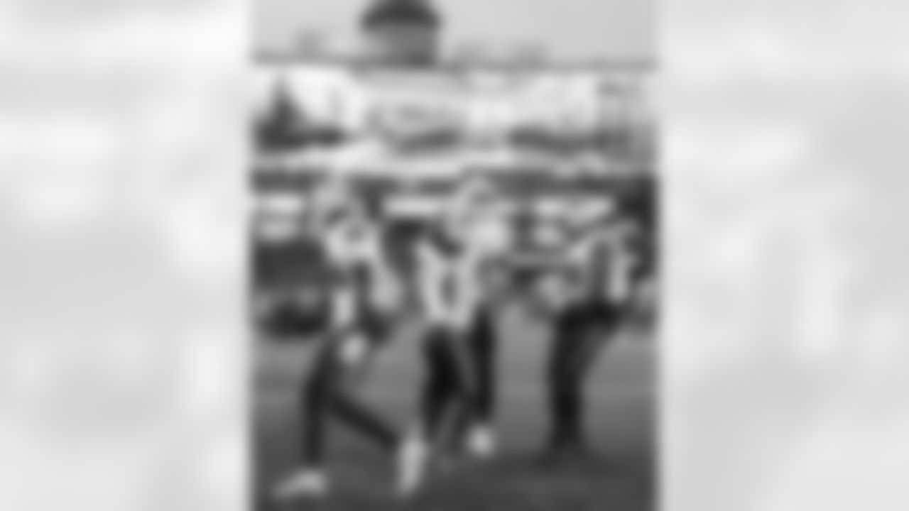 New England Patriots vs Buffalo Bills, Regular Season, December 14, 2025 at Gillette Stadium.