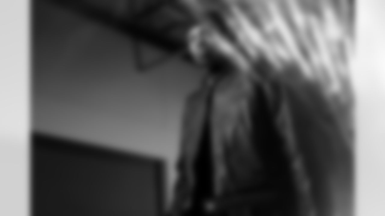 Pittsburgh Steelers vs Buffalo Bills, Regular Season, November 30, 2025 at Acrisure Stadium.