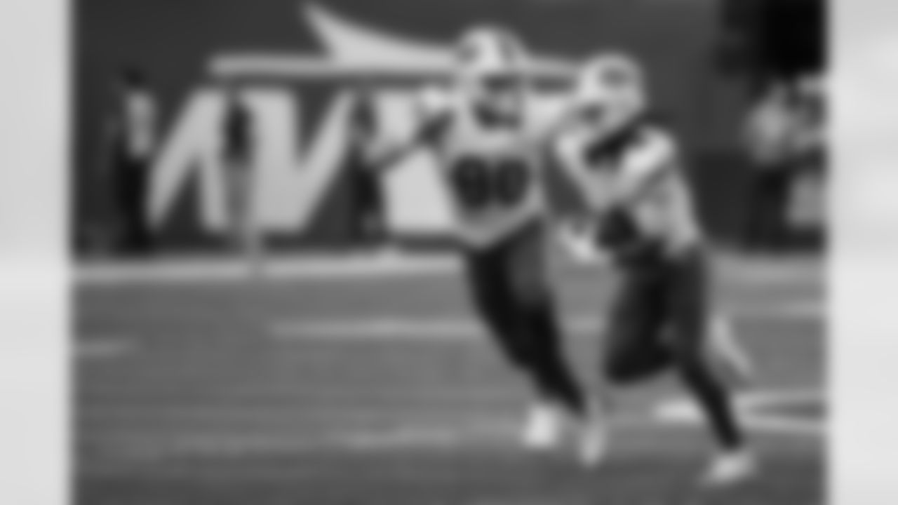 New York Jets vs Buffalo Bills, Regular Season, September 14, 2025 at Metlife Stadium.