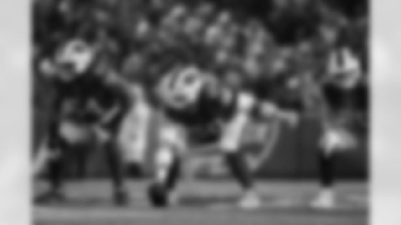 Buffalo Bills vs Philadelphia Eagles, Regular Season, December 28, 2025 at Highmark Stadium.