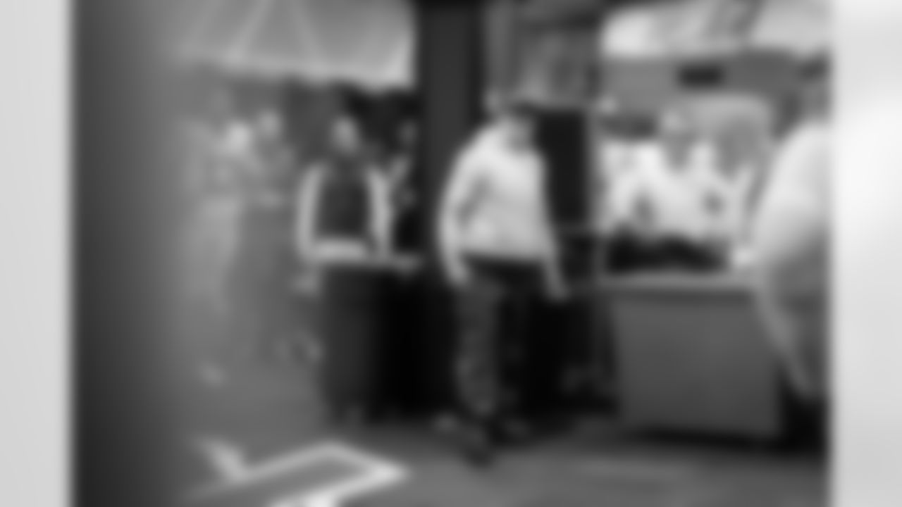 Buffalo Bills vs Tampa Bay Buccaneers, Regular Season, November 16, 2025 at Highmark Stadium.