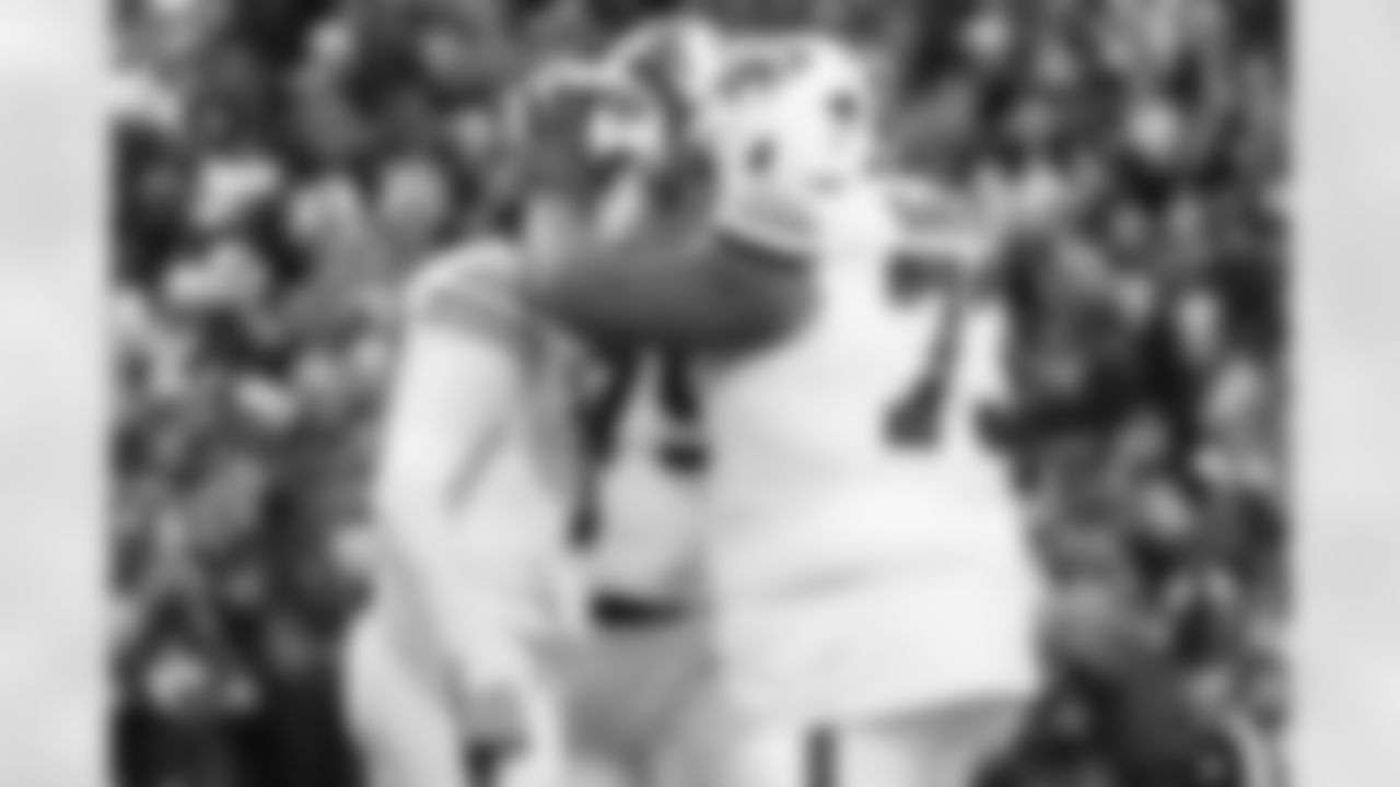 Buffalo Bills vs Tampa Bay Buccaneers, Regular Season, November 16, 2025 at Highmark Stadium.