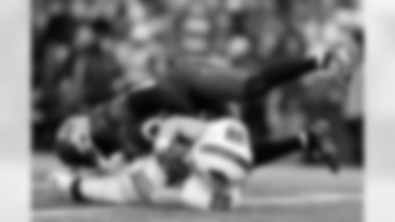 Buffalo Bills vs Tampa Bay Buccaneers, Regular Season, November 16, 2025 at Highmark Stadium.