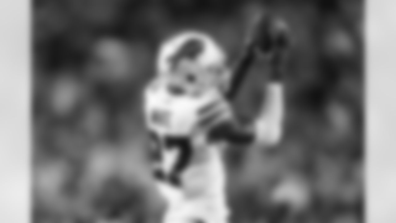 Tre'Davious White (27). Buffalo Bills vs Kansas City Chiefs at Arrowhead Stadium, October 10, 2021.
Photo by Craig Melvin