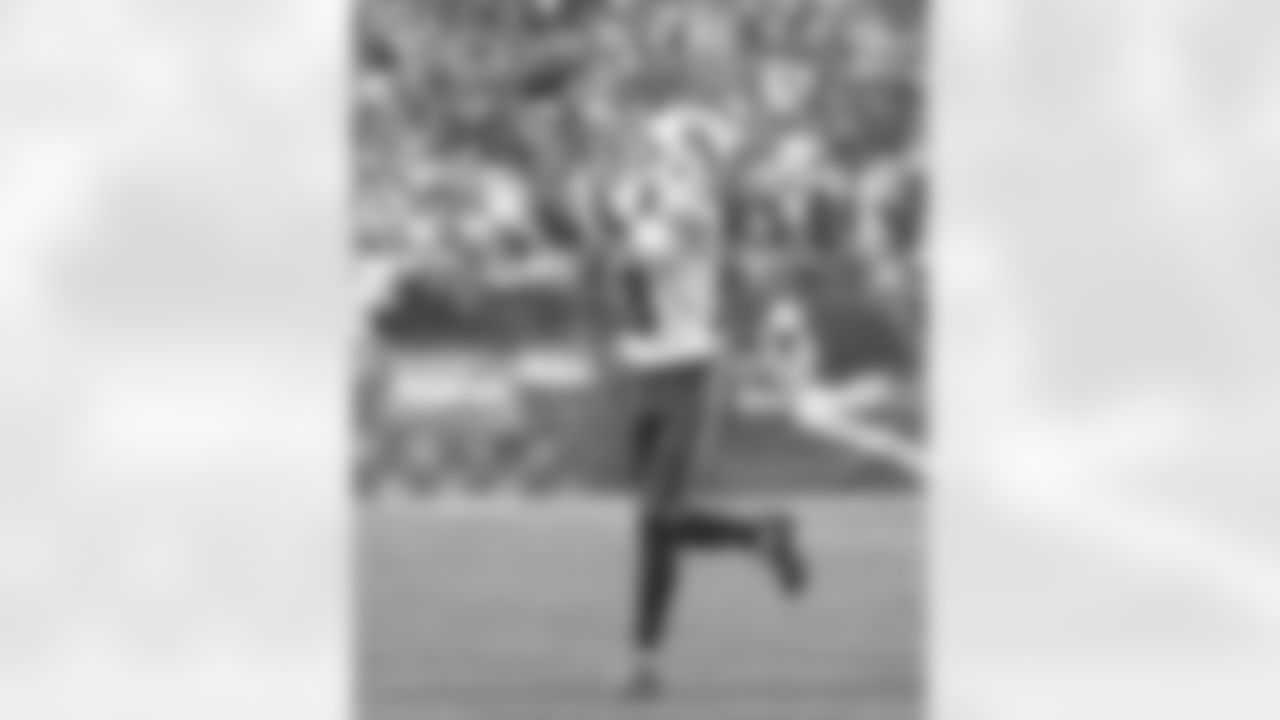 New England Patriots vs Buffalo Bills, Regular Season, December 14, 2025 at Gillette Stadium.