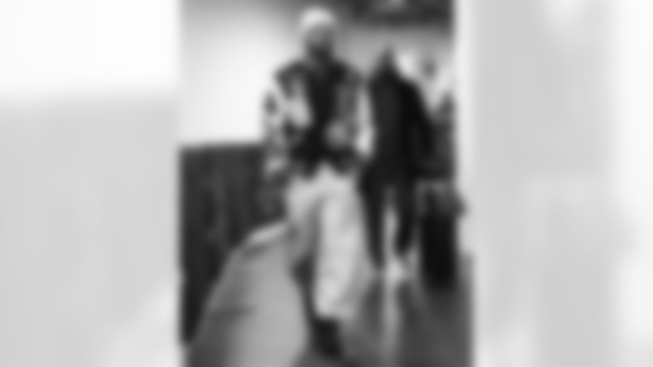 Pittsburgh Steelers vs Buffalo Bills, Regular Season, November 30, 2025 at Acrisure Stadium.