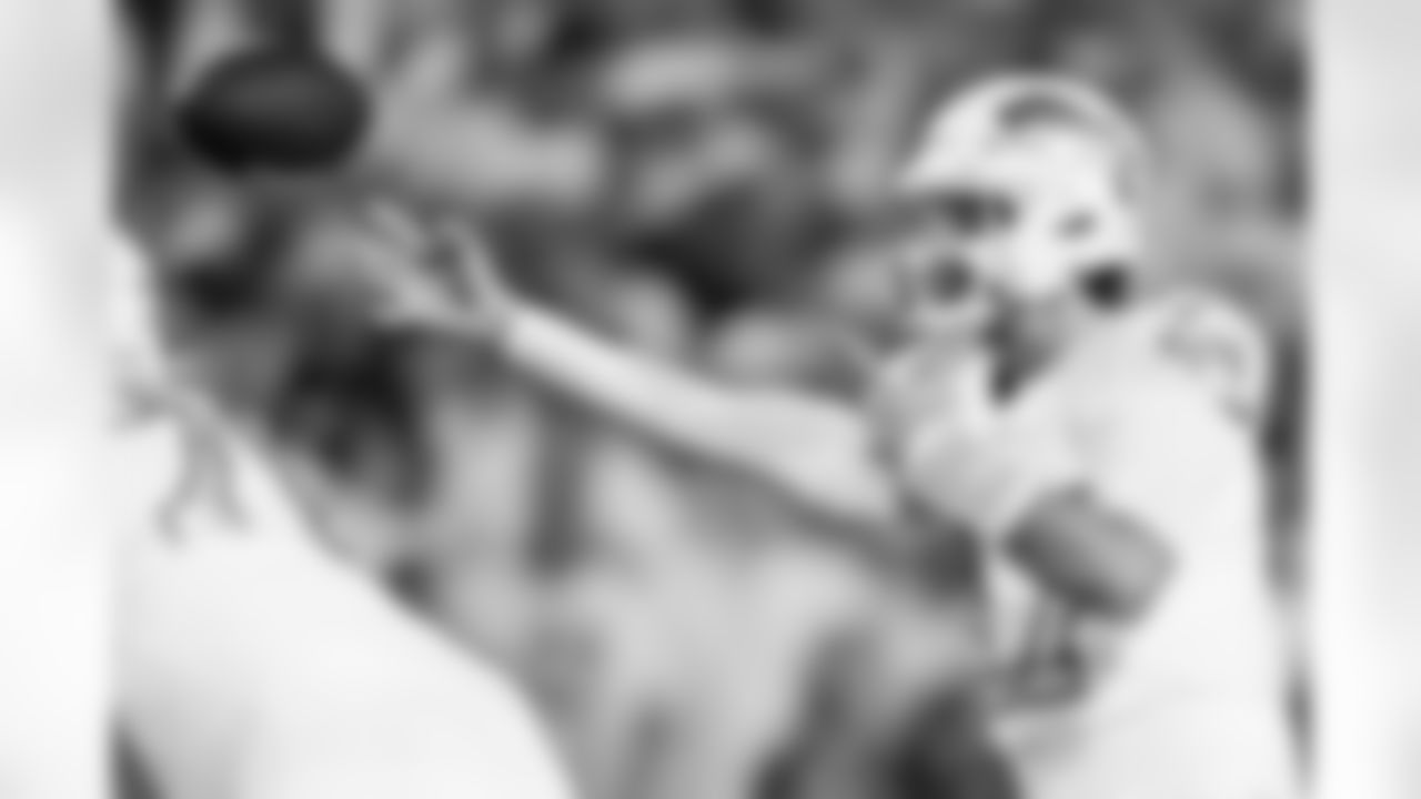 Buffalo Bills vs New England Patriots, Regular Season, October 05, 2025 at Highmark Stadium.