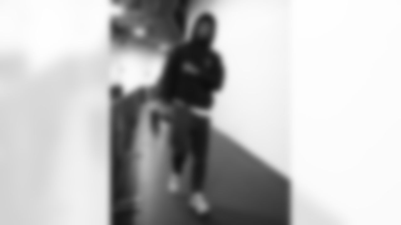 Pittsburgh Steelers vs Buffalo Bills, Regular Season, November 30, 2025 at Acrisure Stadium.