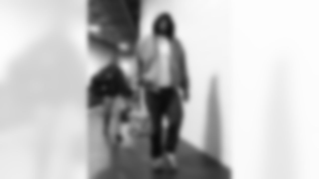 Pittsburgh Steelers vs Buffalo Bills, Regular Season, November 30, 2025 at Acrisure Stadium.