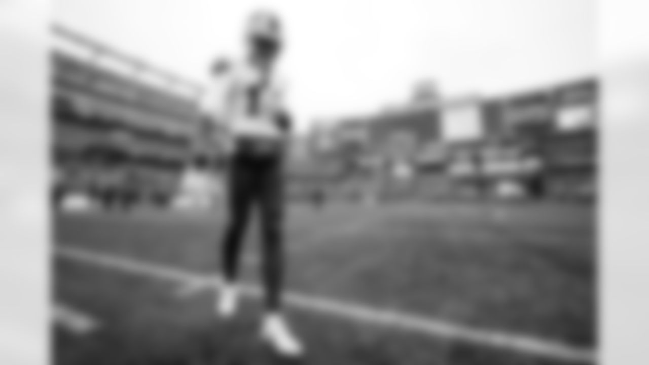 New England Patriots vs Buffalo Bills, Regular Season, December 14, 2025 at Gillette Stadium.