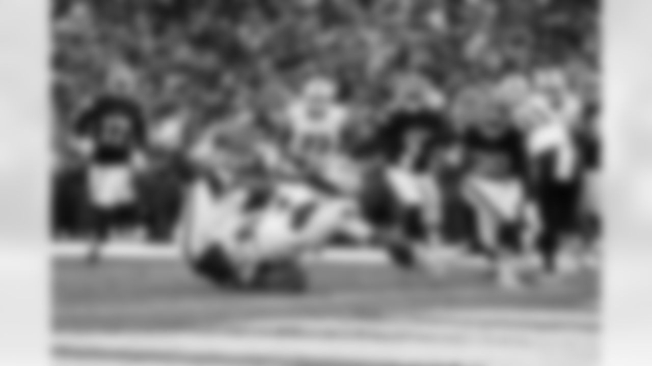 Cleveland Browns vs Buffalo Bills, Regular Season, December 21, 2025 at Huntington Bank Field.