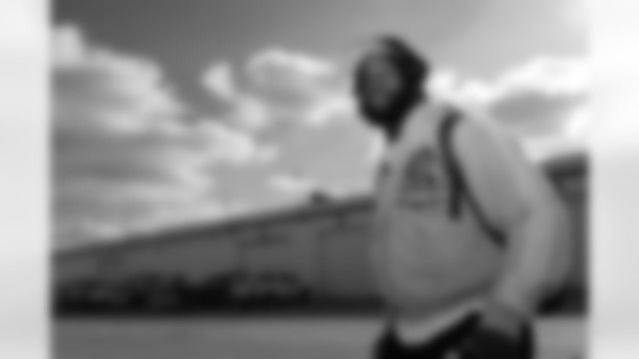 Sedrick Van Pran-Granger (62). Buffalo Bills Travel to Houston, November 19, 2025 at Buffalo Niagara International Airport.