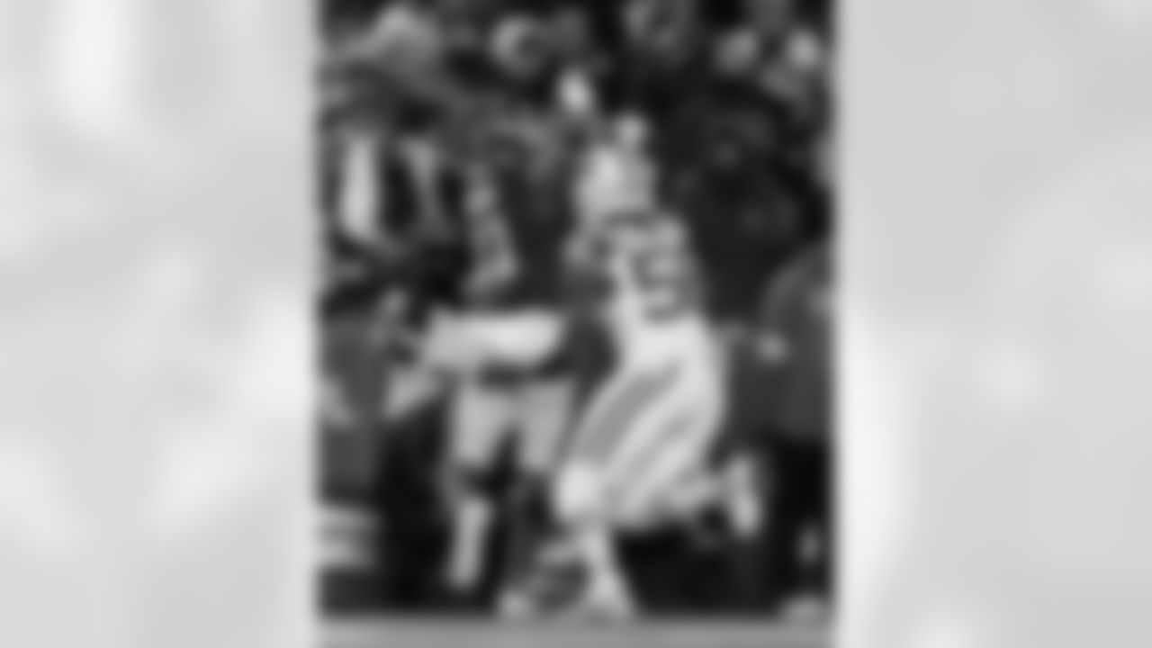 Buffalo Bills vs New York Jets, Regular Season, January 04, 2026 at Highmark Stadium.