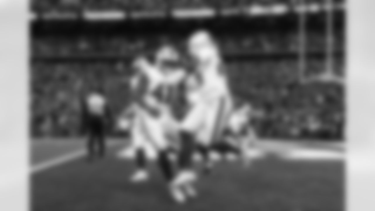 Buffalo Bills vs Tampa Bay Buccaneers, Regular Season, November 16, 2025 at Highmark Stadium.