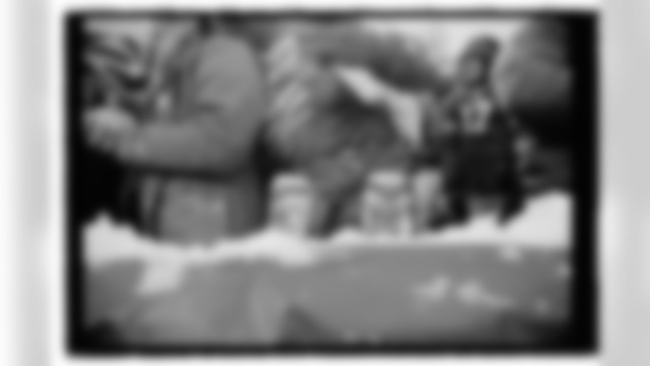 Buffalo Bills vs New York Jets, Regular Season, January 04, 2026 at Highmark Stadium.